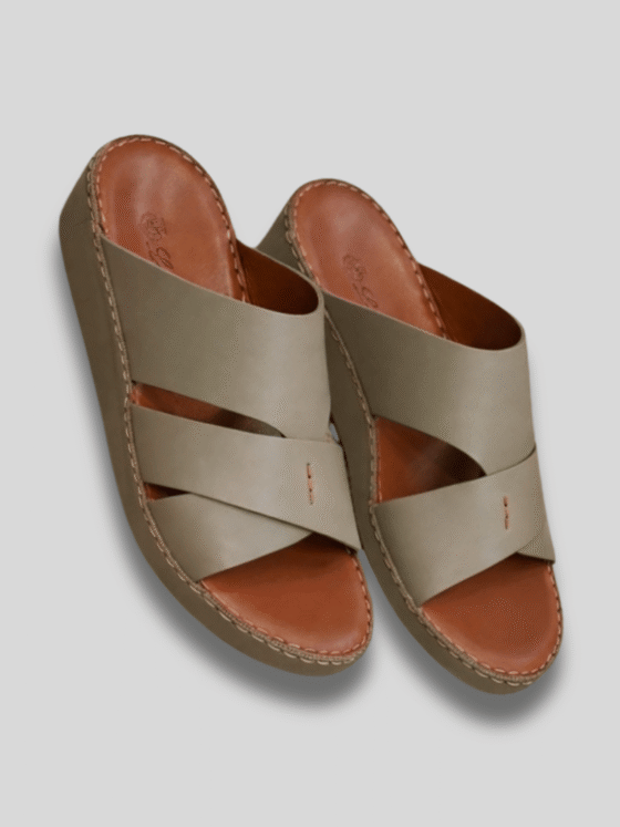 loro-piana-mens-sandals-beige لوربيانا